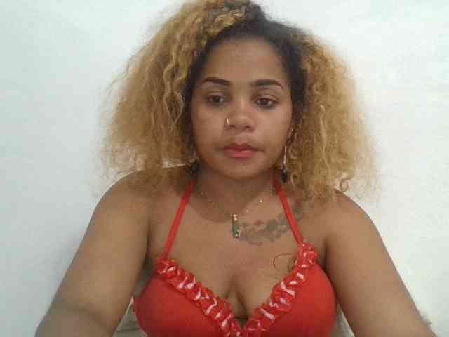 Monica1612 webcam