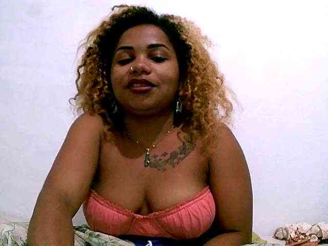 Monica1612 webcam