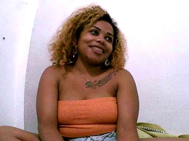 Monica1612 webcam