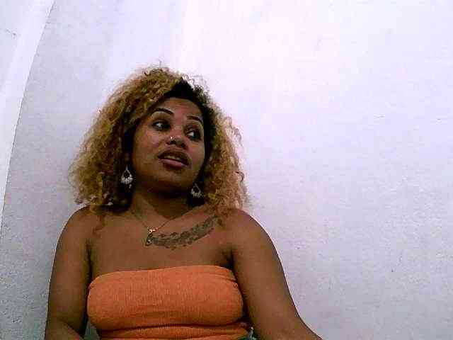 Monica1612 webcam