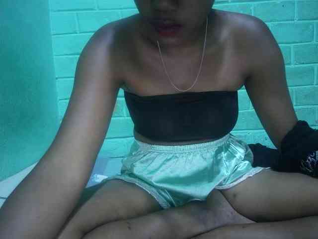 Monica1612 Live Webcam on BongaCams