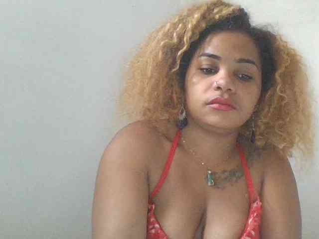 Monica1612 webcam