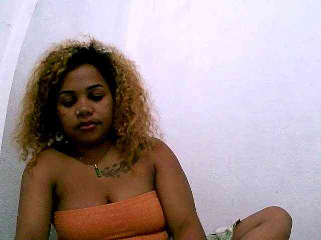 Monica1612 webcam