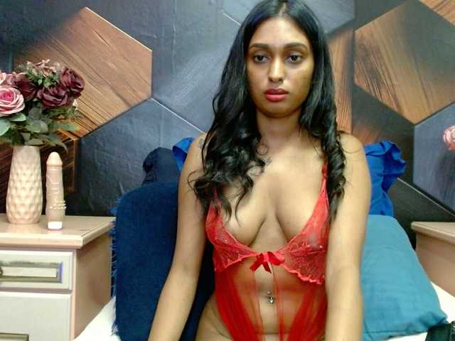 le modèle LusciousIndian est en webcam porno dans un show sur le site bongacams, il possède les tags suivants: Ebony,Brunette,Shaved