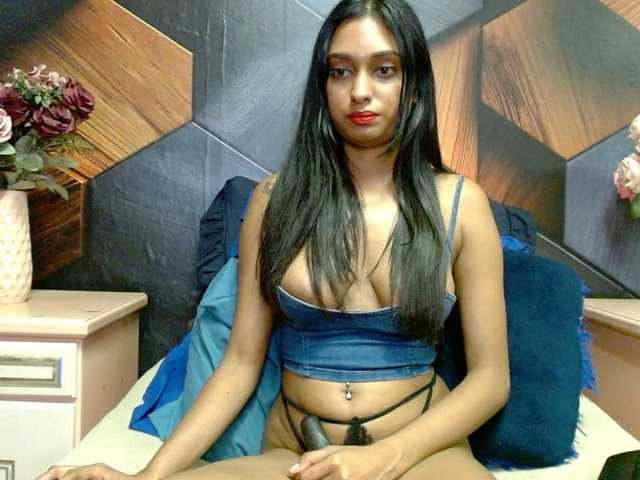 LusciousIndian webcam