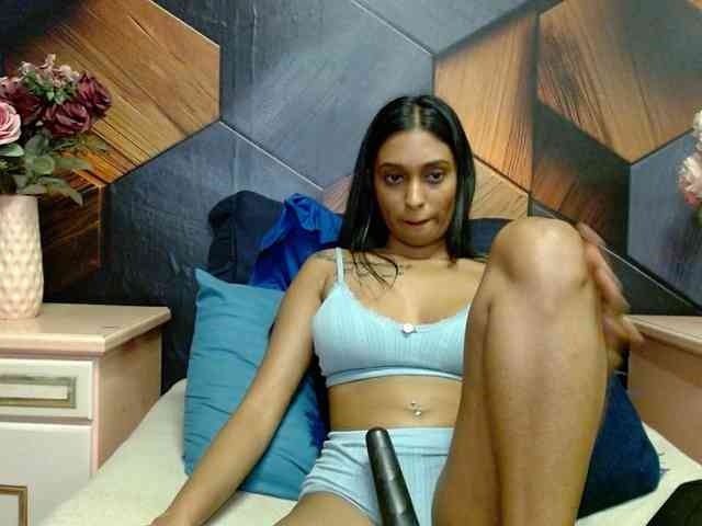 LusciousIndian webcam