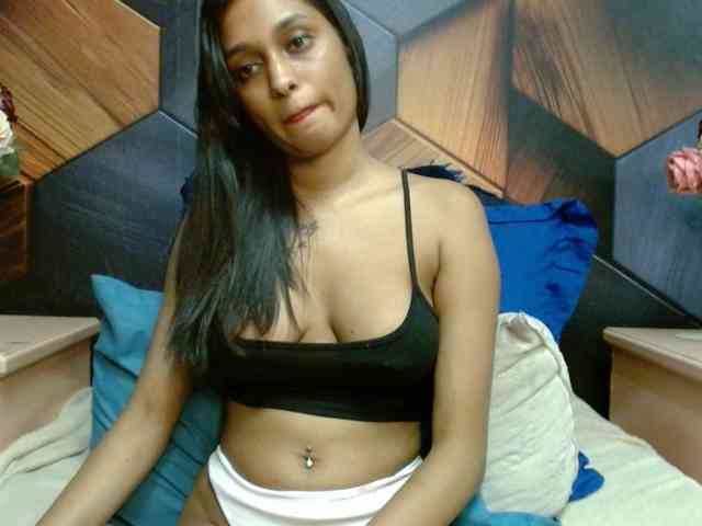 LusciousIndian webcam