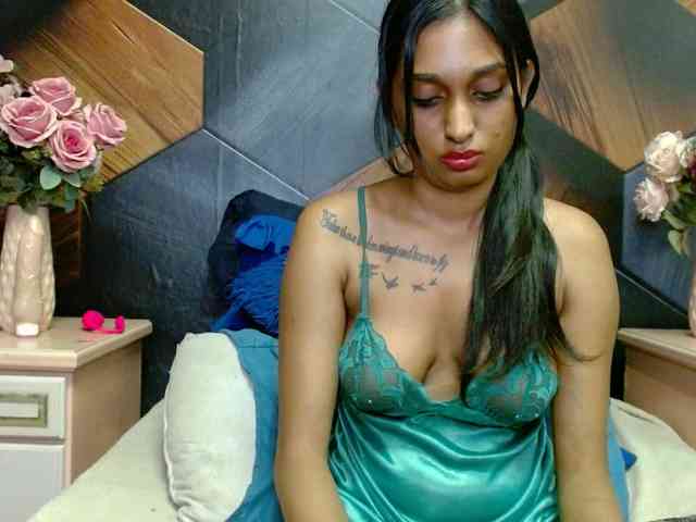LusciousIndian webcam