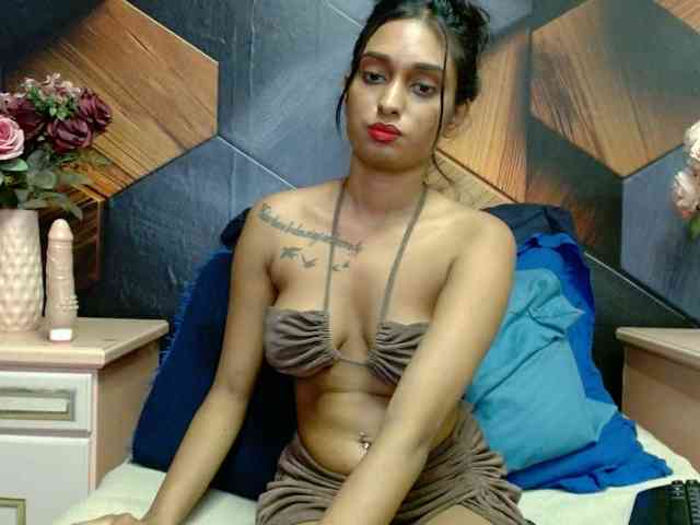 LusciousIndian webcam