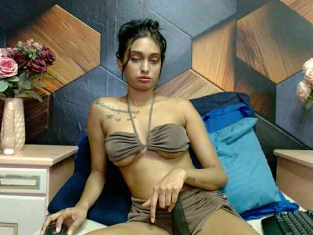 LusciousIndian webcam