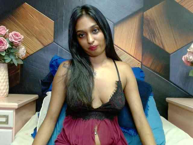 LusciousIndian webcam