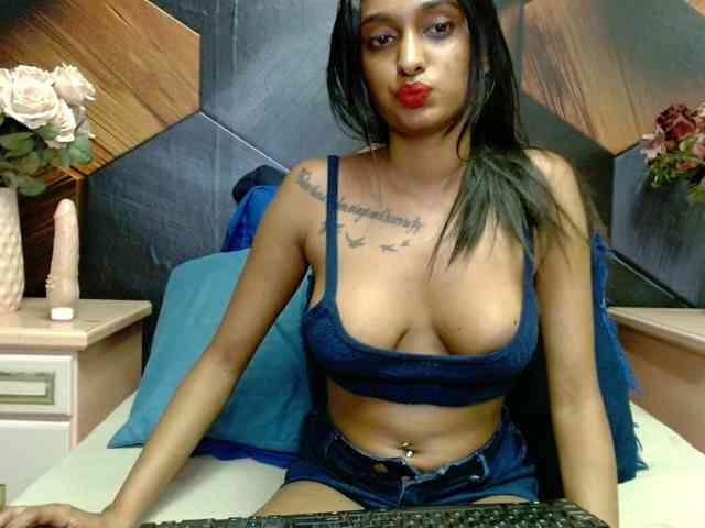 LusciousIndian webcam