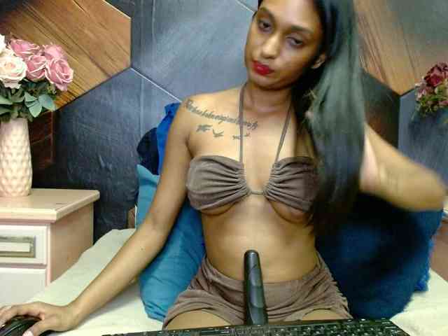 LusciousIndian webcam