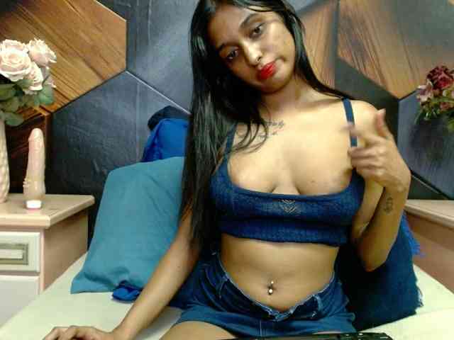 LusciousIndian webcam