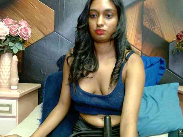 LusciousIndian webcam