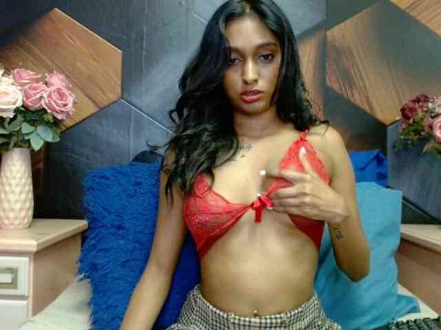 LusciousIndian webcam