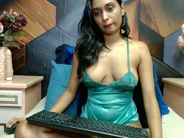 LusciousIndian webcam