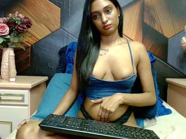 LusciousIndian webcam