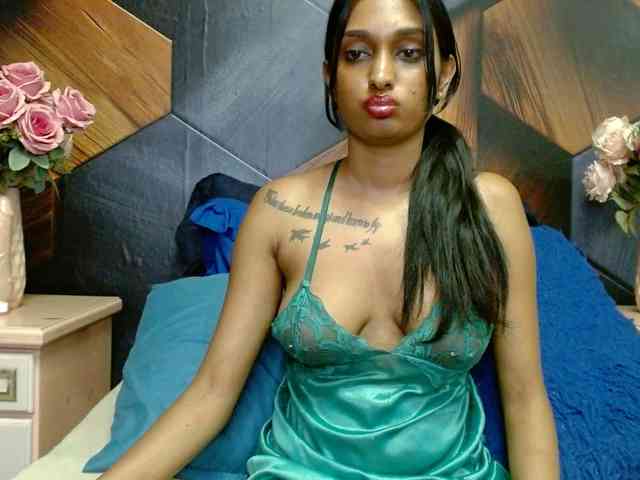 LusciousIndian webcam