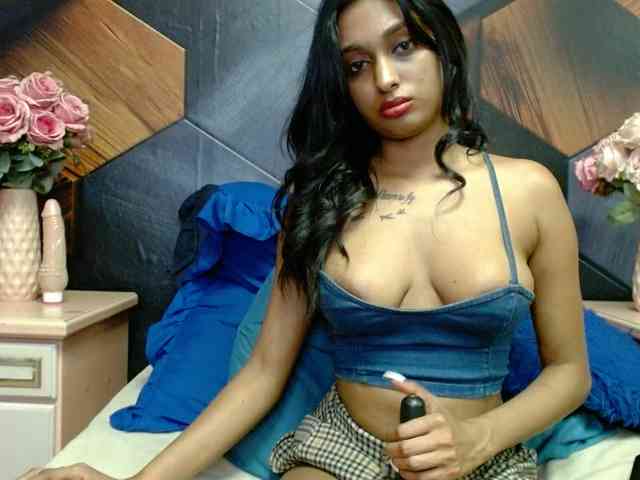 LusciousIndian webcam