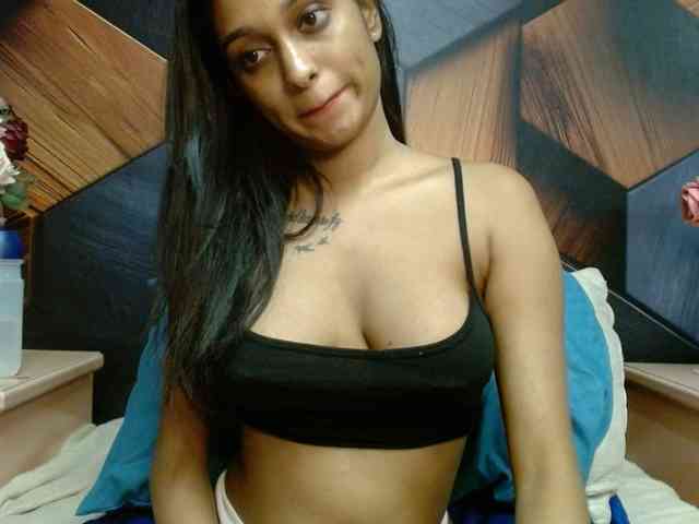 LusciousIndian webcam