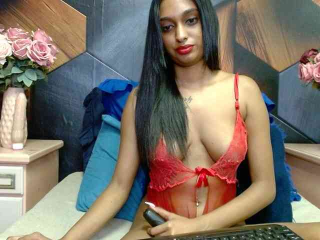 LusciousIndian webcam