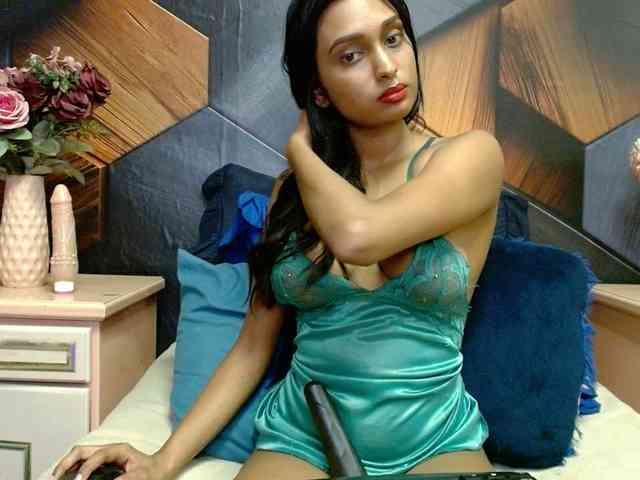 LusciousIndian webcam