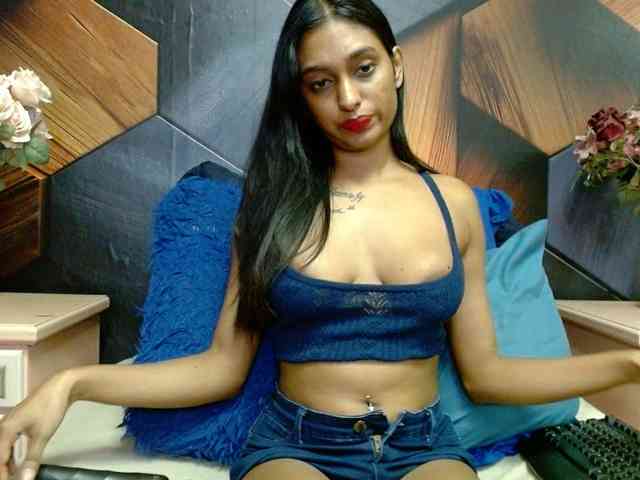 LusciousIndian webcam
