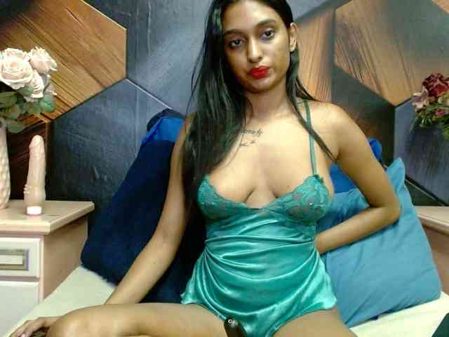 LusciousIndian webcam
