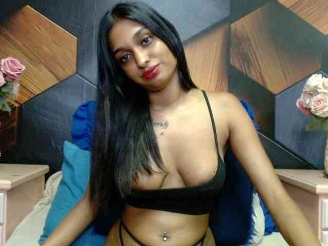 LusciousIndian webcam