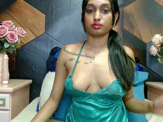 LusciousIndian webcam