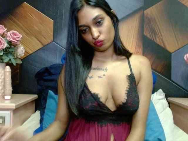 LusciousIndian webcam