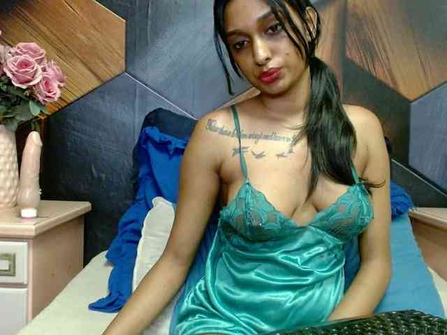 LusciousIndian webcam