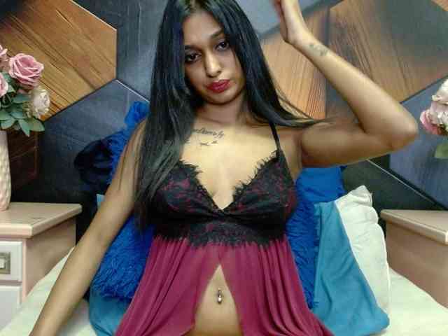 LusciousIndian webcam