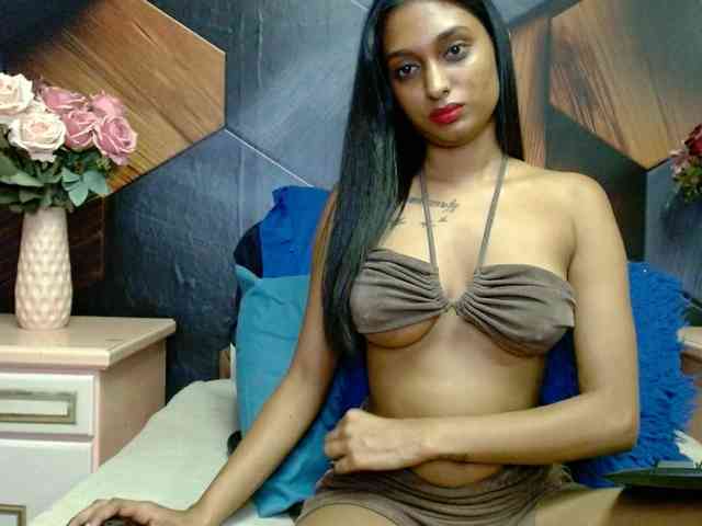 LusciousIndian webcam