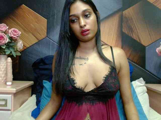 LusciousIndian webcam