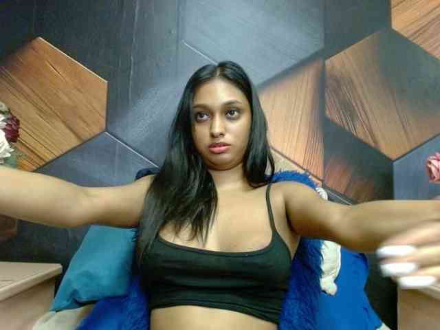 LusciousIndian webcam