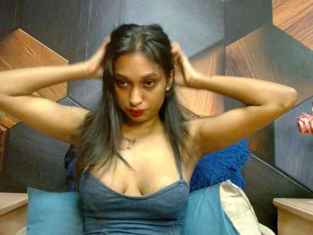 LusciousIndian webcam