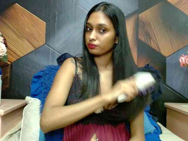LusciousIndian webcam
