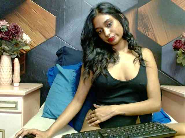 LusciousIndian webcam