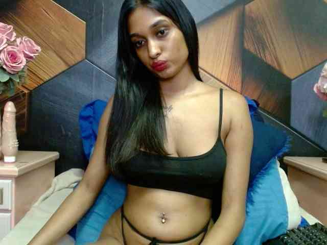 LusciousIndian webcam