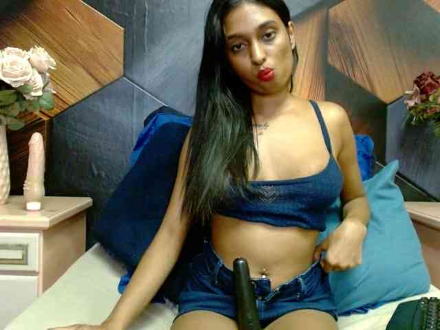 LusciousIndian webcam