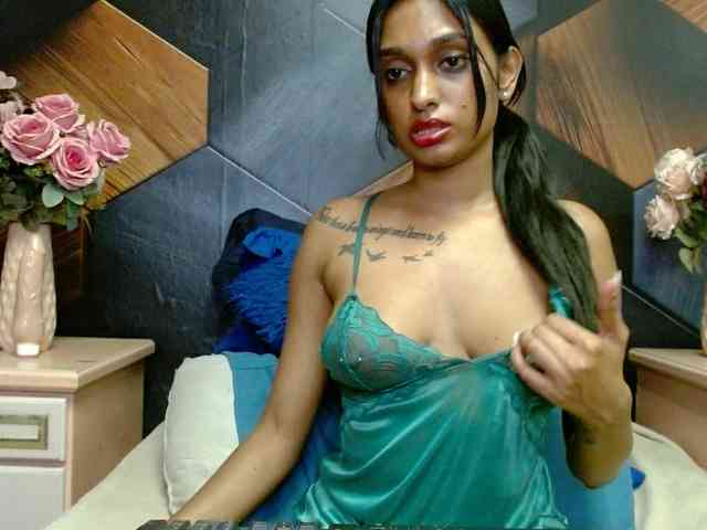 LusciousIndian webcam