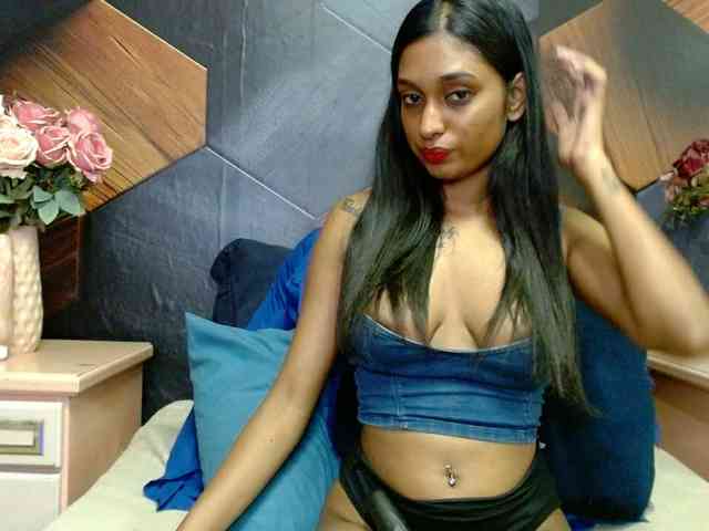 LusciousIndian webcam