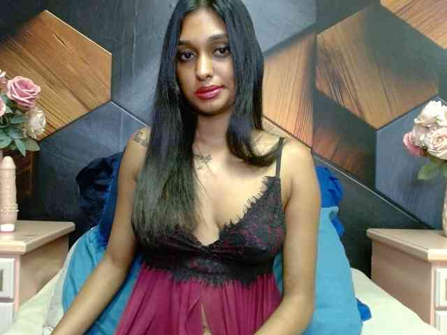 LusciousIndian webcam