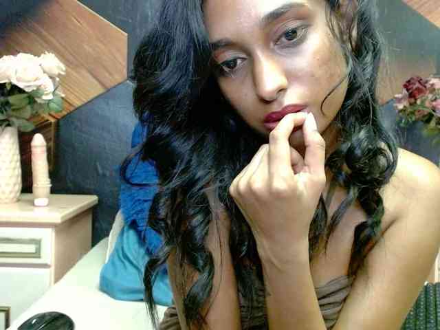 LusciousIndian webcam