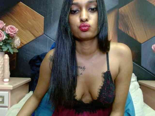 LusciousIndian webcam