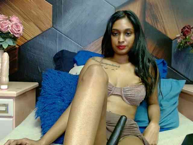 LusciousIndian webcam
