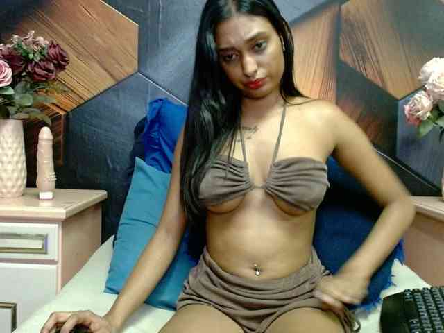 LusciousIndian webcam