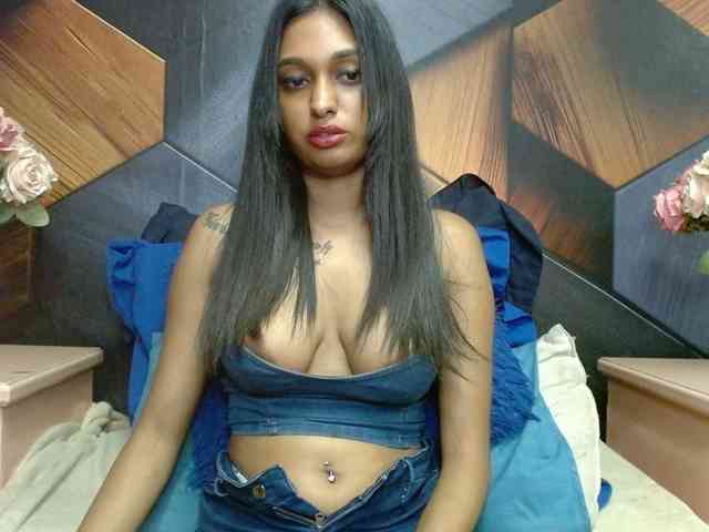 LusciousIndian webcam